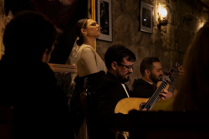 1-hour Intimate Fado Concert in a Typical Venue - Why this Miragaia Fado feels like the real Porto