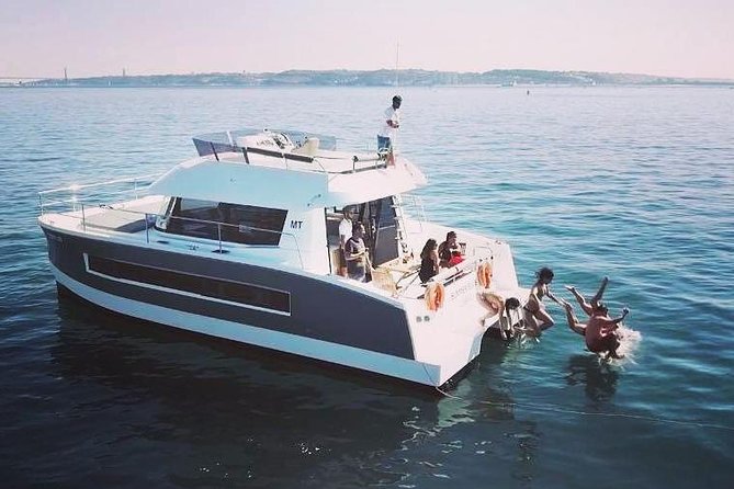 1H power catamaran up to 18 people in Lisbon - Key Points to Know Before You Sail
