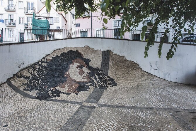 2 Hours Private Hills Historical Tour in Lisbon - Why Lisbon Hills Make This Tour Feel Faster Than It Looks