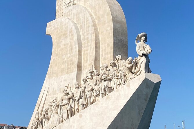2 Hours Sailing Tour in Lisbon - Jerónimos to the 25 de Abril Bridge: classic sights with photo angles