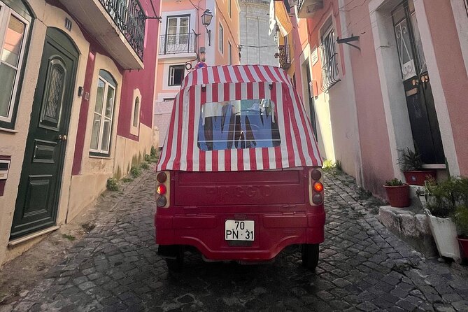 2h Lisbon Private Historical Center Tour by Tuk Tuk - Stop 2: Lisbon Cathedral (Sé de Lisboa)