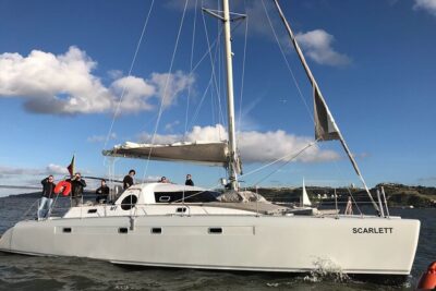 2H Tour on a Private Sailing Catamaran "Scarlett" up to 16 people - The 2-hour plan: what the time really feels like