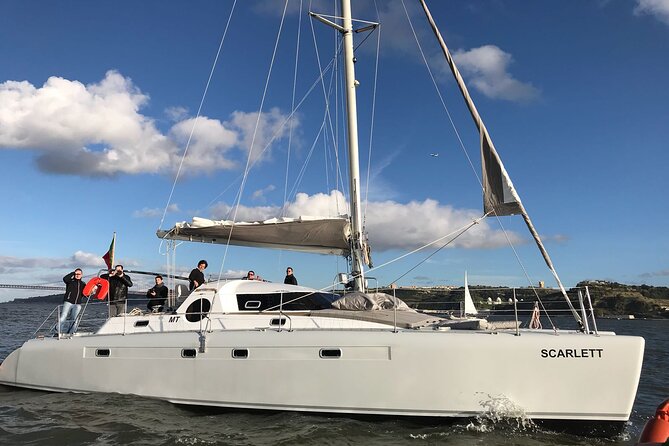 2H Tour on a Private Sailing Catamaran "Scarlett" up to 16 people - The 2-hour plan: what the time really feels like