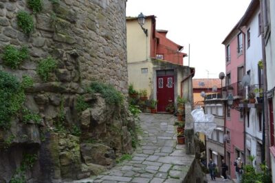 3-Hour Porto Jewish Heritage Walking Tour with Local Guide - Sao Bento da Vitoria and Vitoria churches: memorials you can actually notice