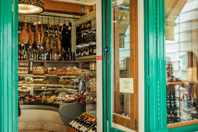 3-Hour Private Guided Walking Tour of Lisbon - Miradouros in sequence: Chão do Loureiro to Alfama’s overlooks