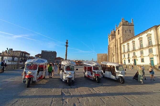 3 Hour Tuk tuk Tour in Porto - Stop-by-stop: São Bento to the Porto Cathedral zone