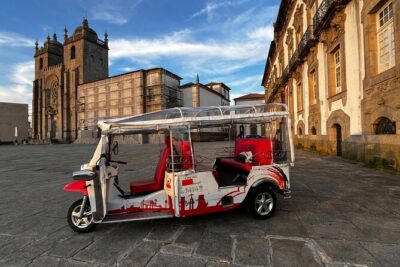3 Hour Tuk tuk Tour in Porto - Private format (up to 3) and what that means for your time