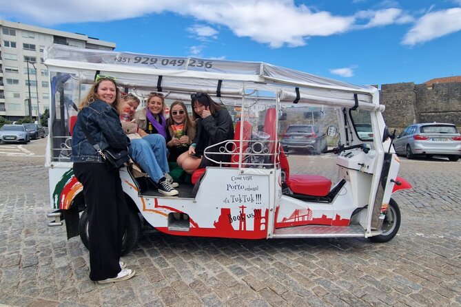 3 Hour Tuk tuk Tour in Porto - Markets and churches: Bolhão, Santa Catarina chapel, Trindade, and Carmelites/Carmo