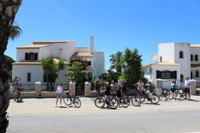 3H Guided Bike Tour in Vilamoura - Stop 4: Mercado do Peixe (Fish Market) in Quarteira’s Orbit