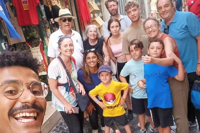4 Hours Tuktuk City Tour in Lisbon - Miradouro das Portas do Sol: where your photos actually look like Lisbon