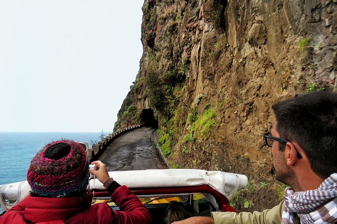 4x4 Full-Day Tour to Explore Portugal's Scents and Flavors - Lunch break: choose the meal if you want the full theme
