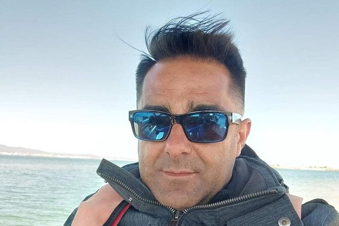 6 hour boat tour navegating through the Islands of Ria Formosa National Park - What about wildlife like dolphins or oyster areas?