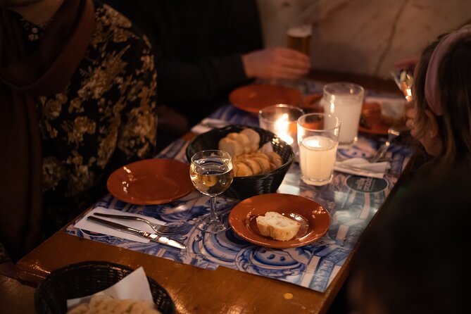 A True Taste of Lisbon: Portuguese Tapas, Wine & Surprise Drink - Vegetarian Options and Food Restrictions: What to Tell Them