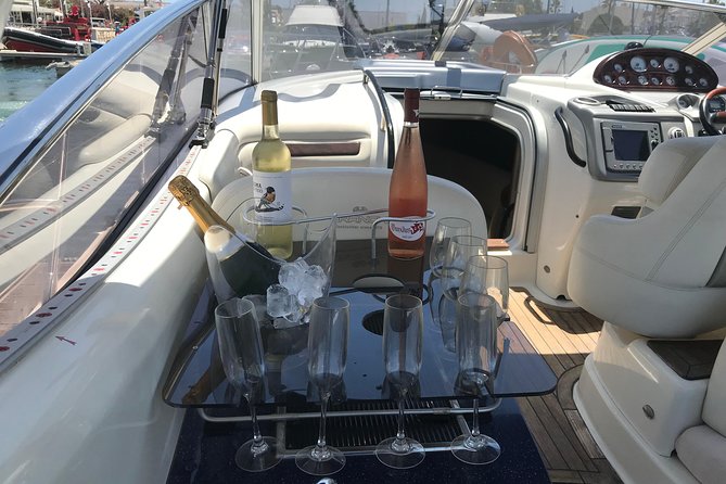 Afternoon yacht charter in lagos with drinks, tapas, paddle boards and kayak - Who should book this yacht charter?