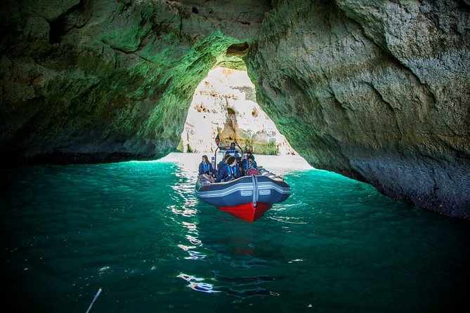 Albufeira: Dolphins and Caves Private Tour - Benagil caves photo stop: 10 minutes, so plan your priorities