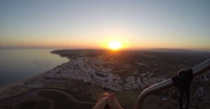 Albufeira: Paragliding and Paratrike Tandem Flights - Paragliding or Paratrike: Which One Makes Sense for Your Kind of Day?