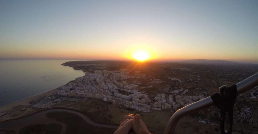 Albufeira: Paragliding and Paratrike Tandem Flights - Paragliding or Paratrike: Which One Makes Sense for Your Kind of Day?