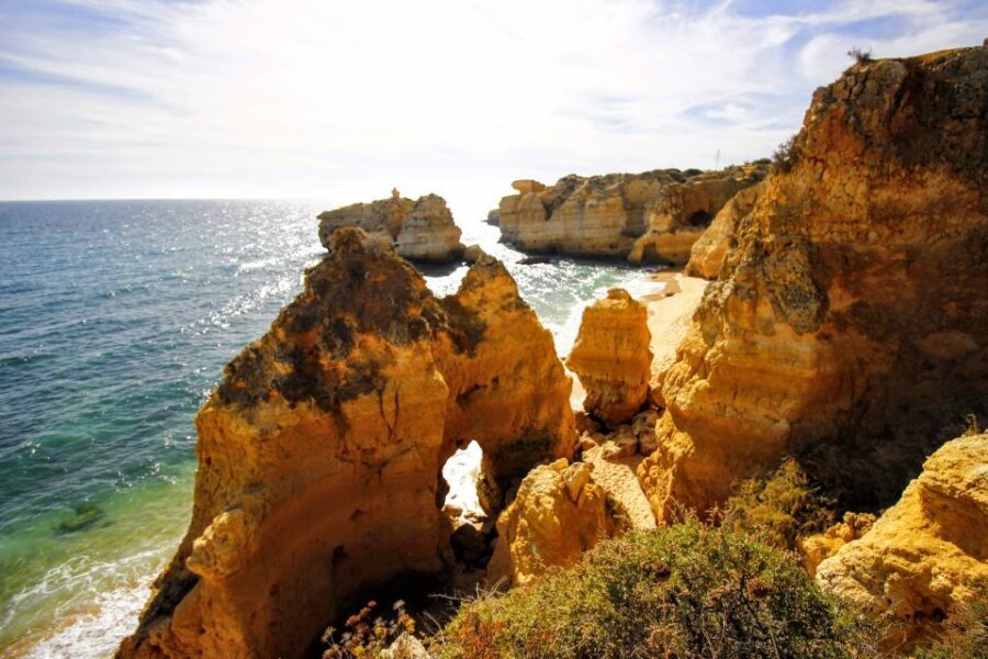 Albufeira: Tuk Tuk Ride with Old Town and Beaches - Stop 6: Olhos de Água finish with a secret-spot view