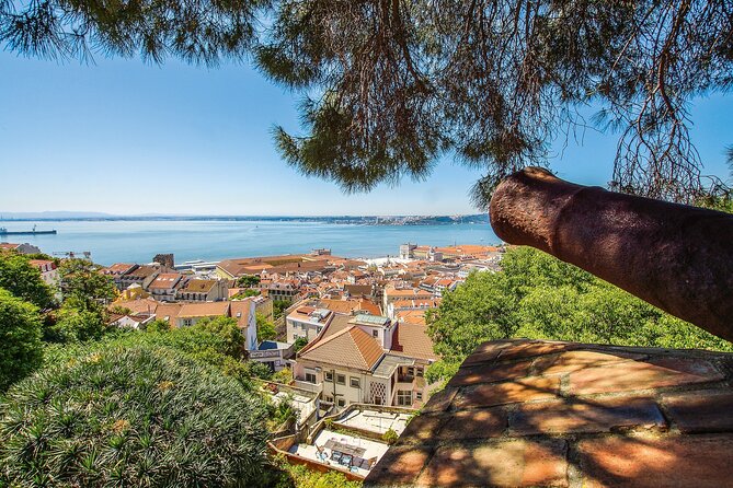 Alfama and the Castle of Saint George Skip the line Tour - Lisbon Cathedral narthex: a quick, low-commitment “big picture” stop
