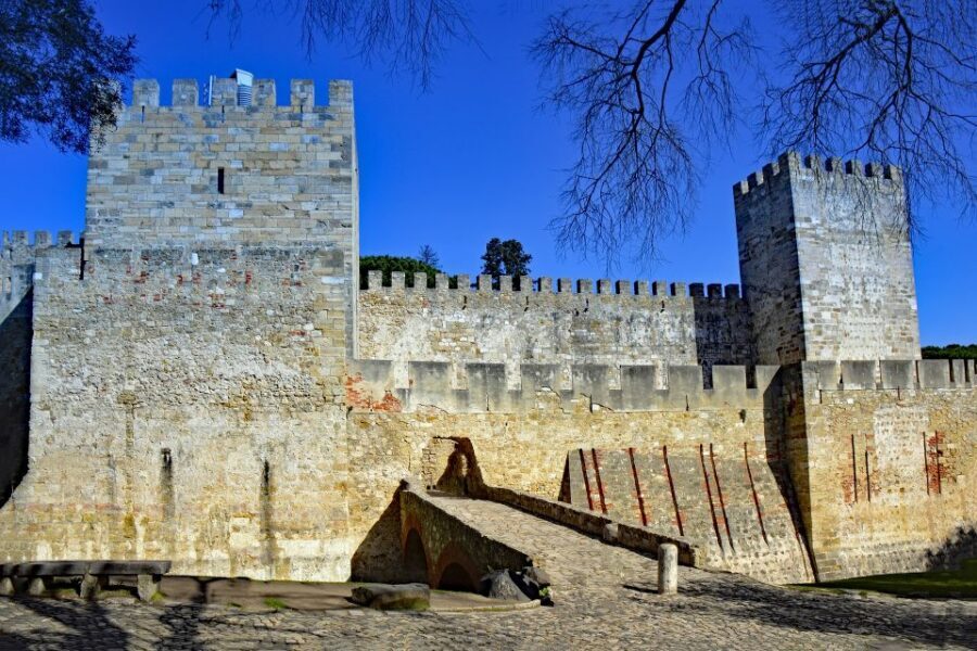 Alfama and the Castle of Saint George - Small Group Tour - Skipping the Ticket Line at St George’s Castle