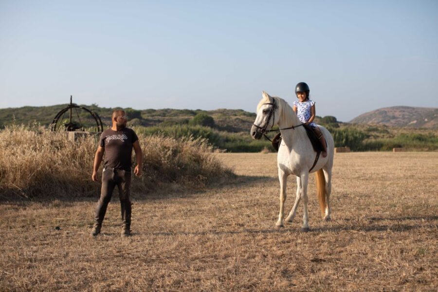 Algarve: 1-Hour Carrapateira Horseback Riding Tour - Carrapateira Horseback: The Algarve Without the Traffic Feel