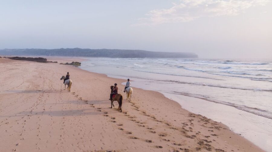 Algarve: Horse Riding Beach Tour at Sunset or Morning - Getting there: Carrapateira village and the right meeting point