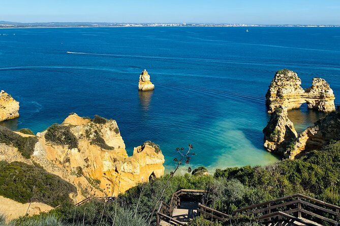 Algarve: Lagos Sightseeing guided Tour with e-bikes - Meeting Your Guide and Getting Setup in the First Minutes
