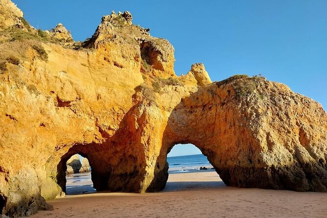 Algarve private day tour from Lisbon - The morning start in Lisbon: pickup that sets the tone