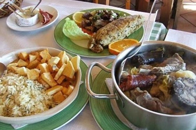 Algarve wine tour and mountain top trip with lunch or dinner at sunset time - Quinta do Frances: a smaller, north-of-the-region estate with Bordeaux roots