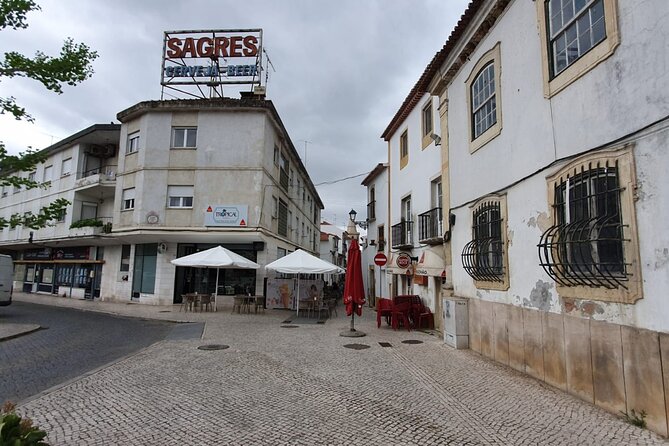 All of Tomar's history and loads of fun. - Meeting point and where you finish