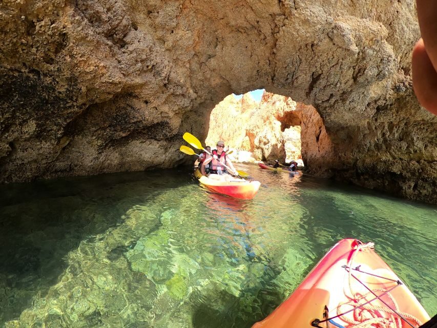 Alvor: Explore Caves Boat and Kayak Tour - The return cruise: relax with music and a bar you can actually use