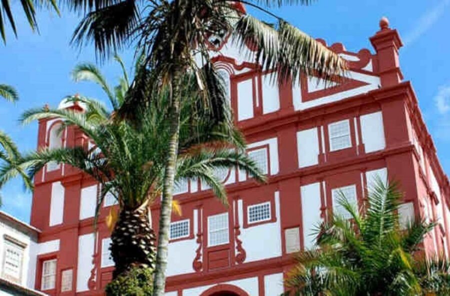 Angra do Heroísmo: Walking Tour with Local Pastry and Coffee - Jardim Duque da Terceira and Alto da Memoria: viewpoint payoff