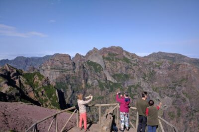 Arieiro Peak, Santo Serra, Cristo Rei in Open Roof 4x4 Experience - Stop 1: Largo do Miranda S for a Funchal city-and-coast reality check