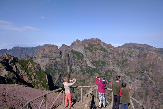 Arieiro Peak, Santo Serra, Cristo Rei in Open Roof 4x4 Experience - Stop 1: Largo do Miranda S for a Funchal city-and-coast reality check