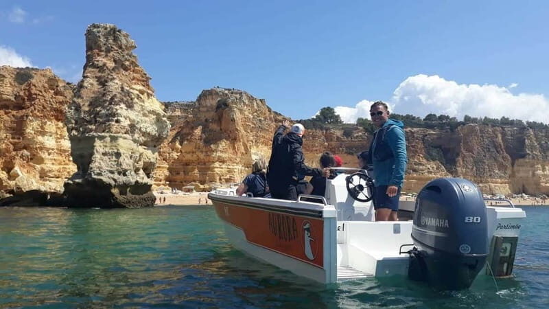 Armação de Pêra: Benagil and 10 Best Caves Guided Boat Tour - Why the Benagil coast works best from a small boat