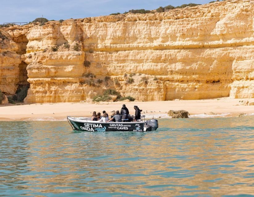 Armação de Pêra: Benagil´s 15 Best Caves Boat Tour - The 1.5-hour route: from the start beach to Alfanzina Lighthouse