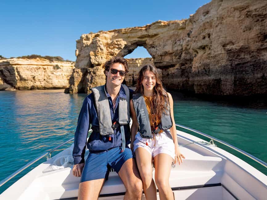 Armação de Pêra: Benagil´s 15 Best Caves Boat Tour - Praia dos Beijinhos and early cave views: warming up the camera