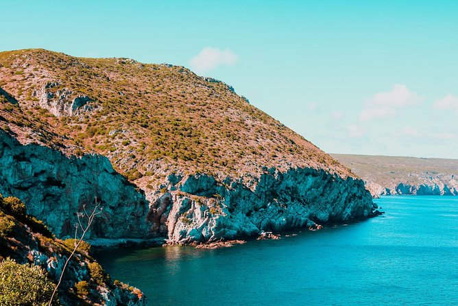 Arrábida Secret Beaches and Caves with Snorkeling Stop - Cabo Espichel Lighthouse: caves and cliffs with the finish-line effect
