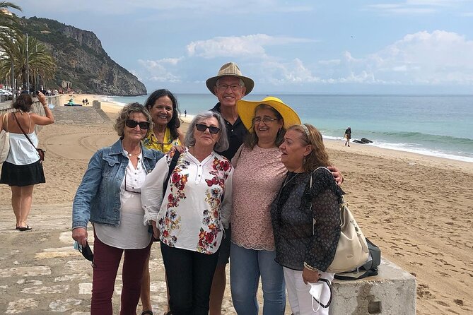 Arrábida, Setúbal, Sesimbra, Olive with wine tasting - Sesimbra: Fish Town Energy and the Lunch Hour