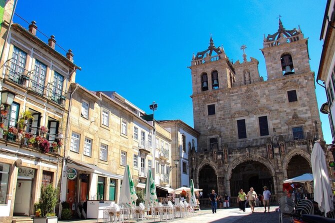 Authentic Braga & Guimarães: Small Historical Group Tour - Bom Jesus do Monte: UNESCO pilgrimage where the view becomes part of the route