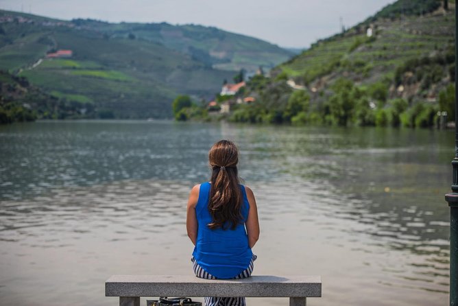 Authentic Douro Valley - small-Group Tour (Max 7) - Douro River lunch at a winery area: food you can plan around