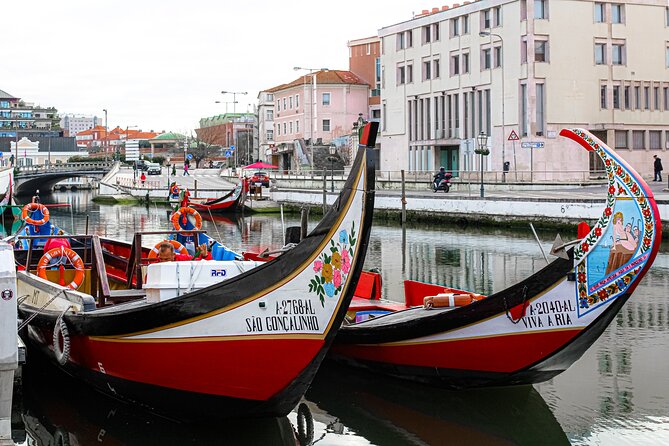 Aveiro Canal Cruise in Traditional Moliceiro Boat - Guide style: hearing the story (and how to avoid missing it)