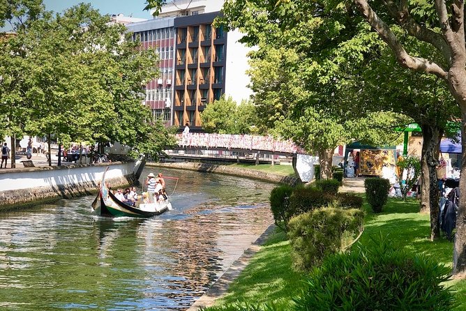 Aveiro Rent a Bike - 4 hours - Price Value: $11.98 per Person for 4 Hours