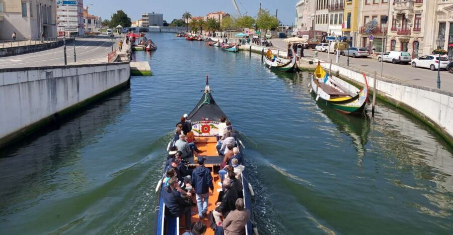 Aveiro: Stories, Canals, and Tiles Guided Walking Tour - Marques de Pombal Square and the Carmelite Convent Church