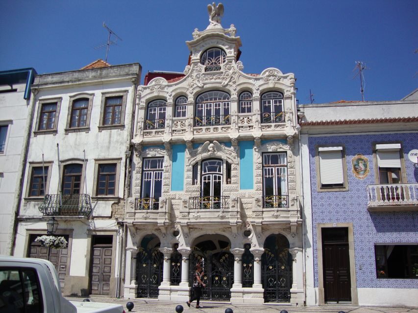 Aveiro: Walking Tour, Boat Cruise, Sweets & Church Entrance - Art Nouveau Aveiro: spotting the details without getting lost