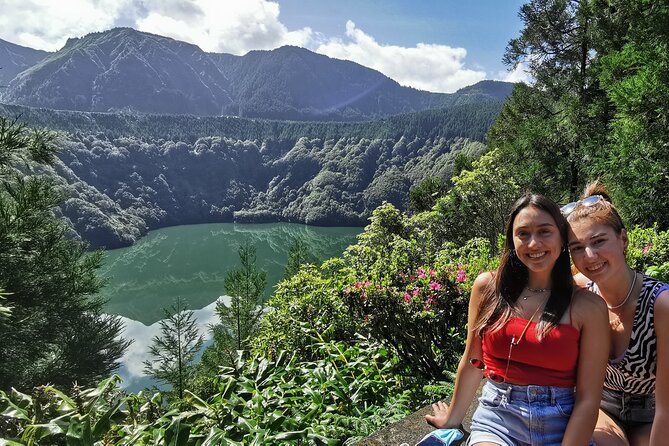 Azores: Shore Excursion Sete Cidades - Blue & Green Twin Crater Lakes - Pico Carvão: The Half-Island View That Sets Up the Volcano Story
