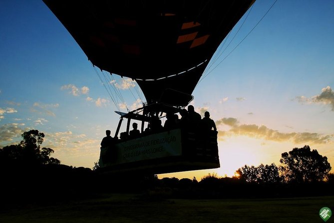 Balloon Ride with Complimentary Drink from Coruche - What to wear and bring: your comfort plan for early-morning flying