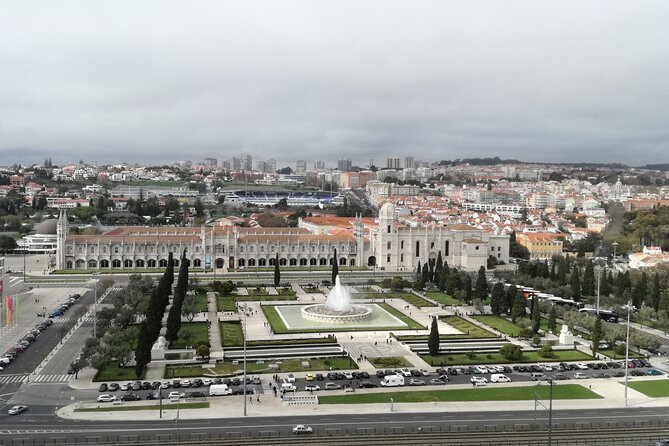 Belém and Jerónimos Monastery Private Walking Tour & Ticket - Meeting point and how to find the guide fast