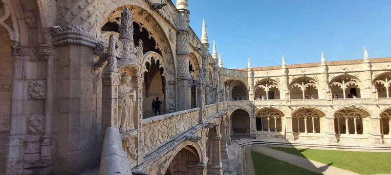 Belém: Jeronimos Monastery, Tickets and Guided tour - Why Jerónimos Monastery in Belém is the stop with the story
