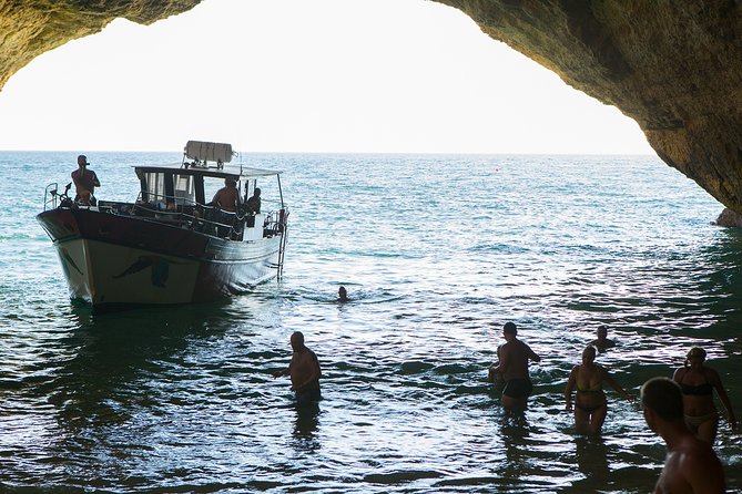 Benagil Cave Boat Tour - Catamarans or Rib - 2 H From Portimão - Crew and guiding: fun facts, English service, and real-world cave navigation